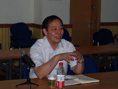 校党委书记杨贤金来云顶娱乐城
调研