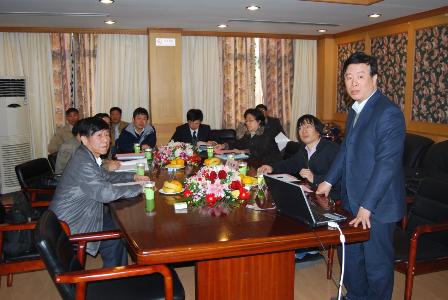 云顶娱乐城
分党委书记、材料实验教学中心唐颂超做验收汇报